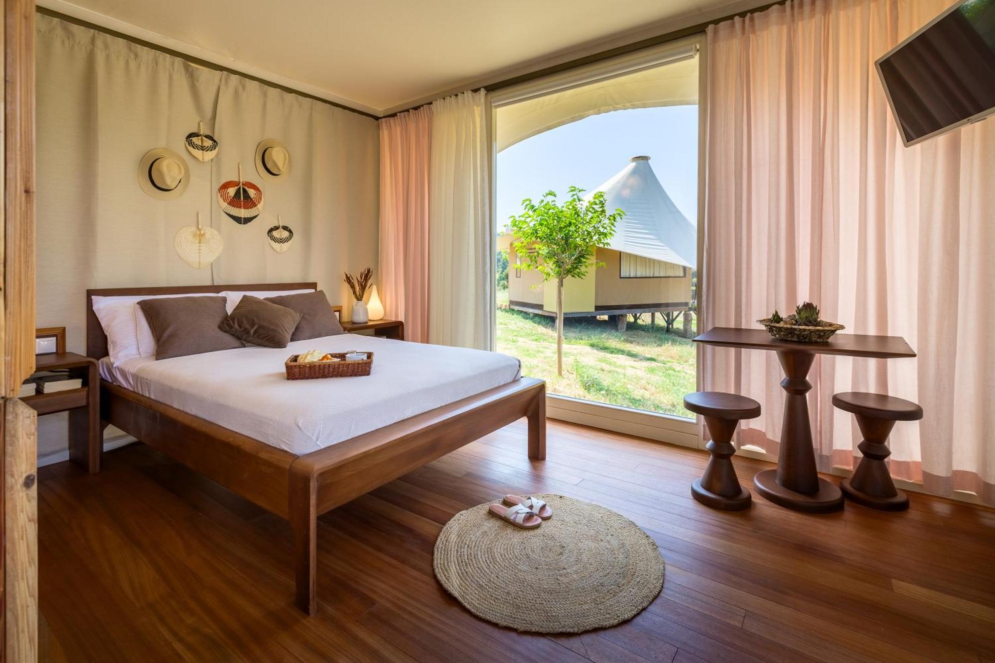 Ihousevillage Polychrono Luaran gambar