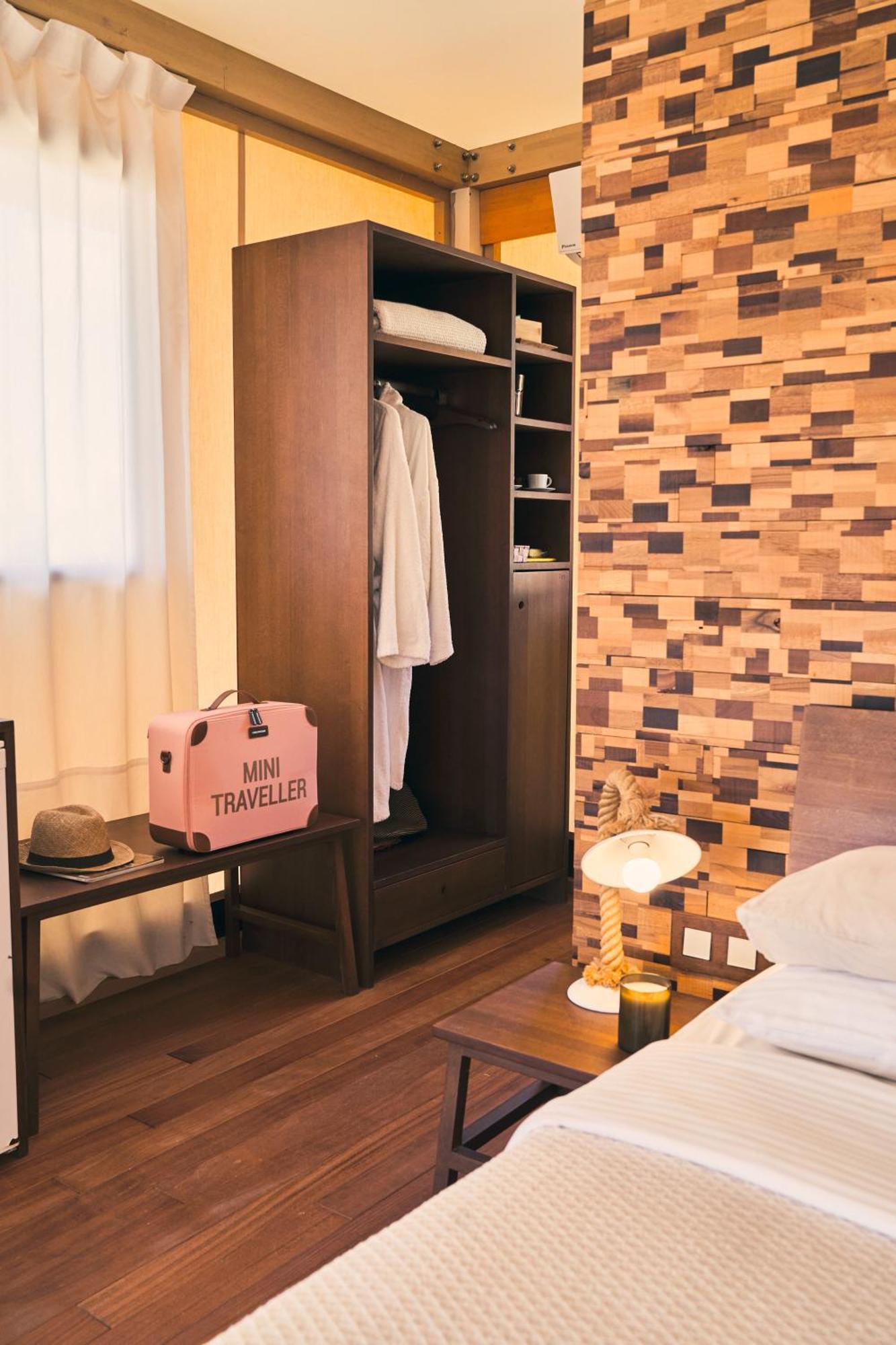 Ihousevillage Polychrono Luaran gambar