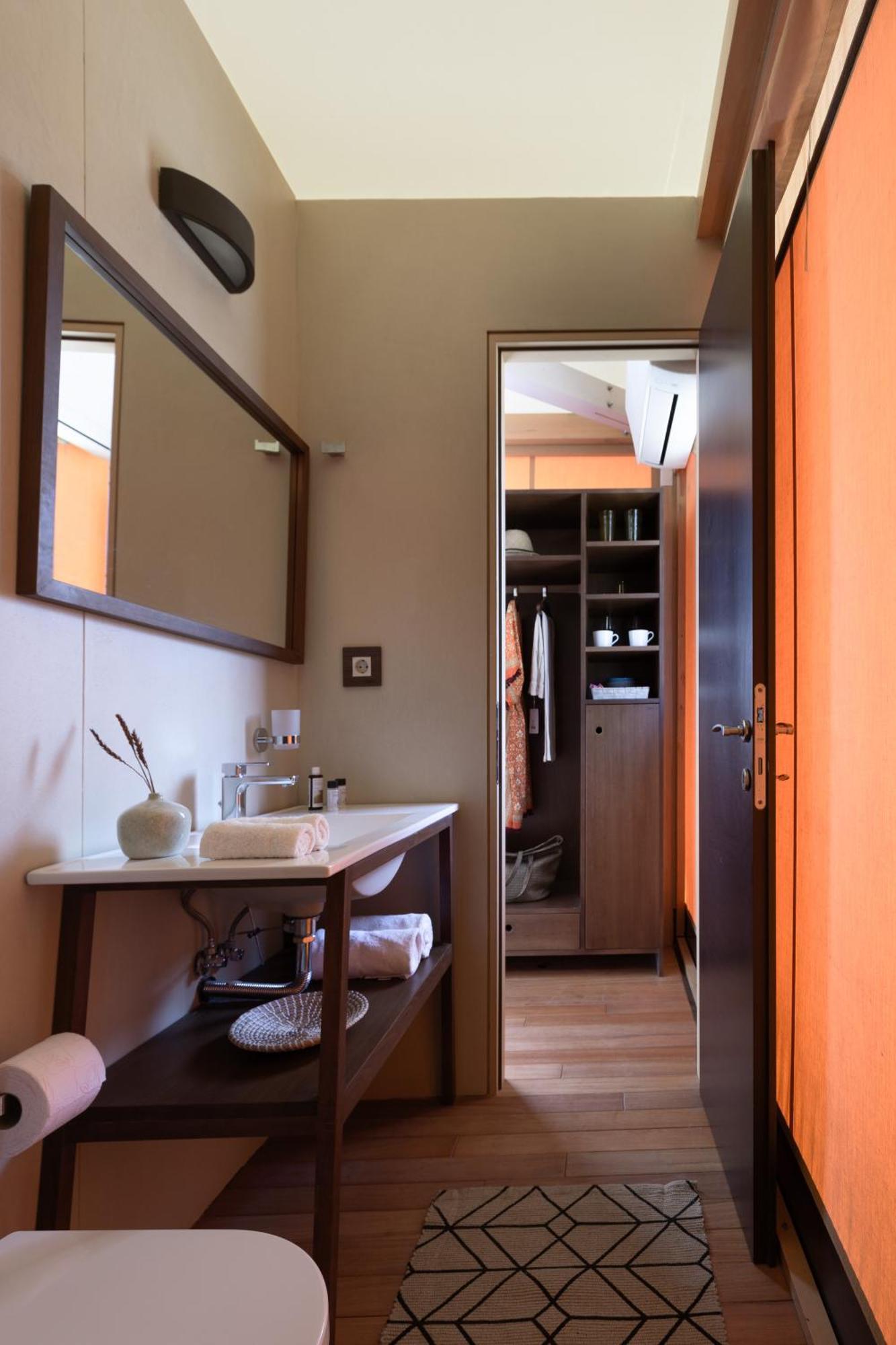 Ihousevillage Polychrono Luaran gambar