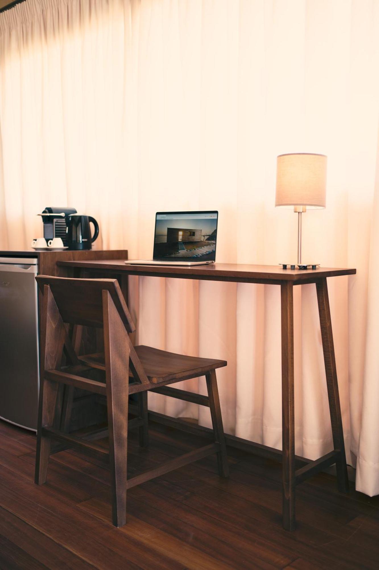 Ihousevillage Polychrono Bilik gambar